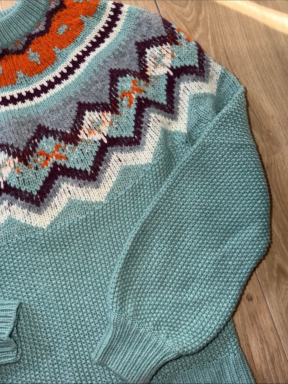J Crew  Size medium Zigzag Fair Isle Sweater Blue Aqua Warm Ivory crewneck - Picture 5 of 7